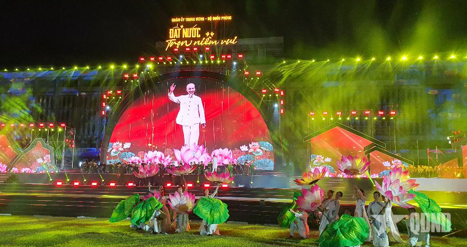 Sơ duyệt Chương trình nghệ thuật “Đất nước trọn niềm vui”